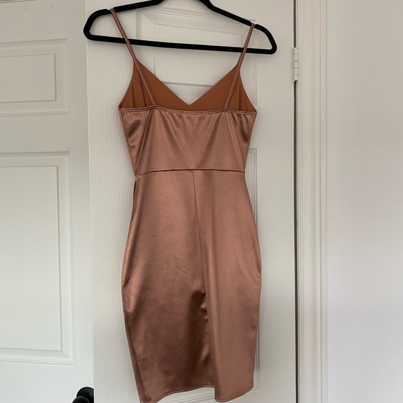 LULU’S CHAMPAGNE DRESS 🥂 (no longer sold) - Picture 3 of 5
